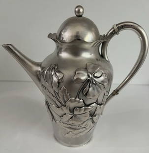 Fab Art Nouveau Swedish 830 Silver Pot circa Irises and Butterflies circa 1897: Fab Art Nouveau Swedish 830 Silver Pot circa Irises and Butterflies 1897. rare find Measures approx 7''...12 1/2 troy oz minor ding...very good vintage conditionSwedish 830 purity