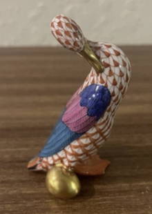 Herend Signed Porcelain Rust Fishnet Duck With 24k Accents. Made in Hungary: Herend Signed Porcelain Rust Fishnet Duck With 24k Accents. Made in Hungary