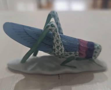 Herend Signed Porcelain Fishnet Butterfly Figurine Statue. Made in Hungary: Herend Signed Porcelain Fishnet Butterfly Figurine Statue. Made in Hungary Measures approx 3 inches in length and 1 inch in width