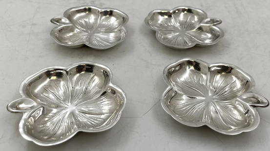 Cartier Sterling Silver Set of 4 Clover-Shaped Nut Dishes with Original Pouches: Cartier Sterling Silver Set of 4 Clover-Shaped Nut Dishes with Original Pouches
