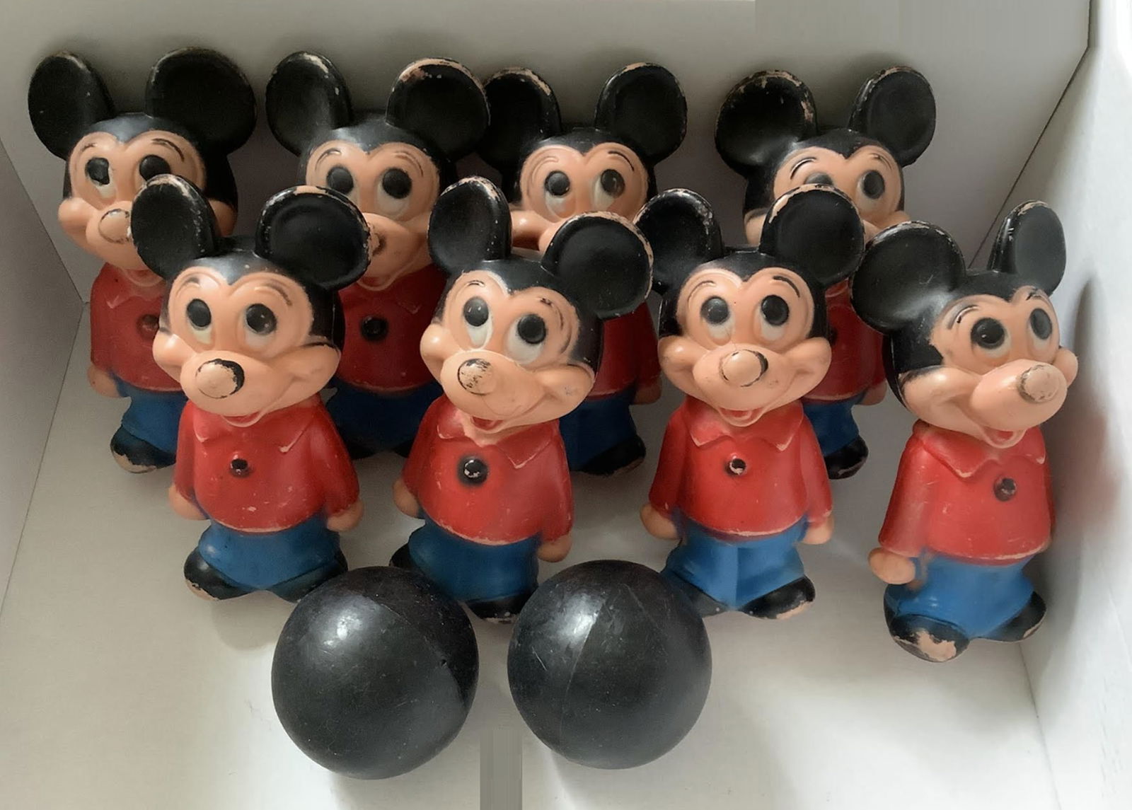 Walt Disney’s Mickey Mouse Bowling Set 1960 (1 of 5)