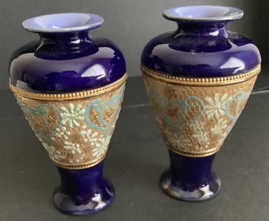Pair of Royal doulton pattern marked Vase: Royal Doulton Vase pattern marked. Measures approx 6 inches