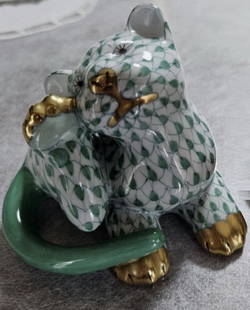 Herend Signed Green Porcelain Fishnet Tiger Cub Figurine: Herend Signed Green Porcelain Fishnet Tiger Made in Hungary. Measures approx 2.75 inches