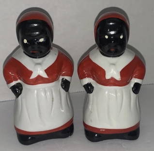 Black Americana Aunt Jemima Salt And Pepper Shakers Set: Black Americana Aunt Jemima Salt And Pepper Shakers Set Measures approx 4 inches tall.