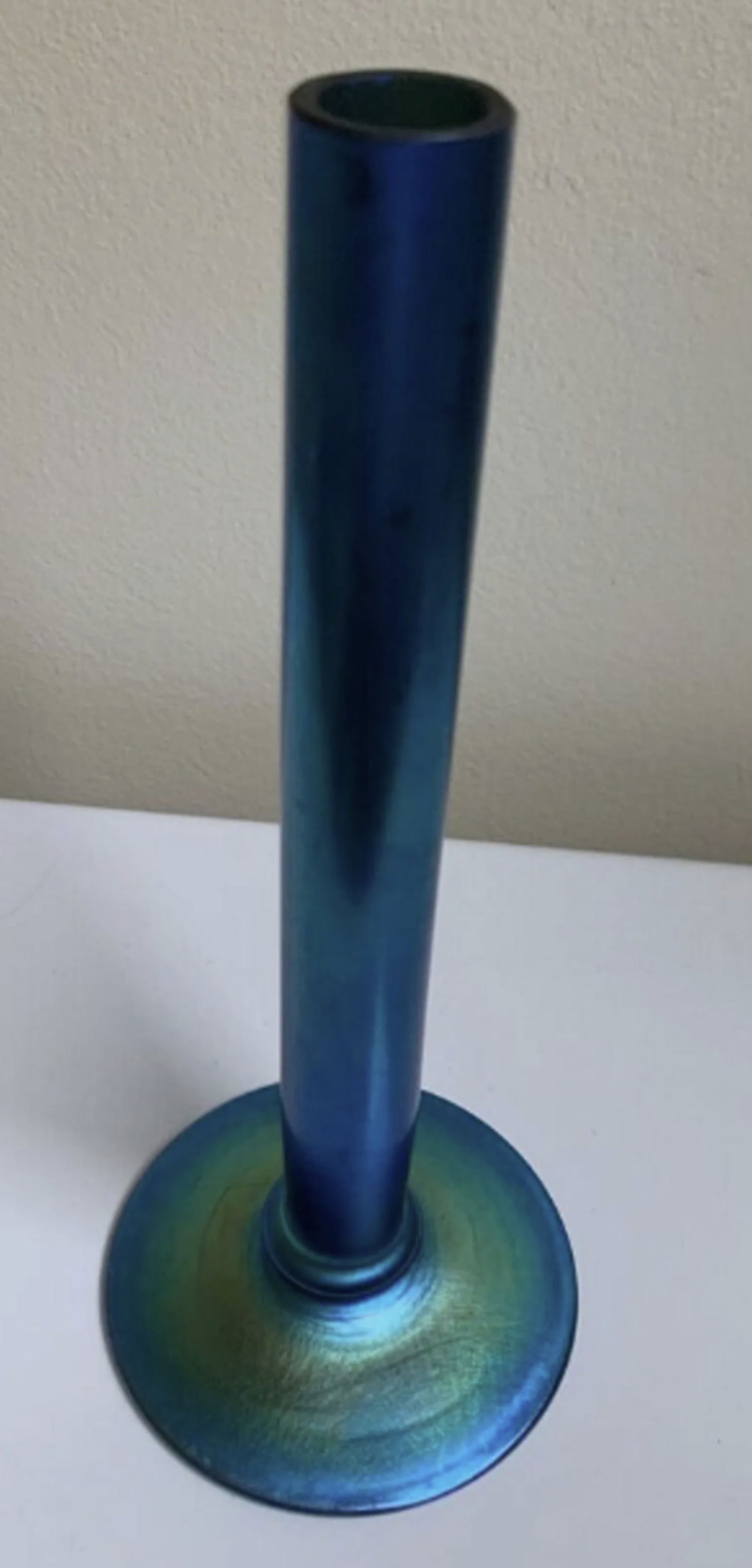 STEUBEN BLUE AURENE SIGNED BUD VASE 2556 (1 of 5)