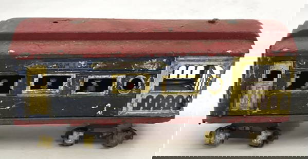 American Flyer Dorfan Vintage O Gauge 1213 Observation Model Train Car from Early 20th Century: American Flyer Dorfan Vintage O Gauge 1213 Observation Model Train Car from Early 20th Century. It measures 7 1/4'' by 2 1/4'' by 3 1/4'' in height.