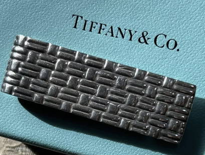 Tiffany & Co Sterling Silver Basket Weave Money Clip With Orig Box: Tiffany & Co Sterling Silver Basket Weave Money Clip With Orig Box .Tiffany & Co. money clip is a beautiful addition to any collection. The intricate basket weave pattern is crafted from 925 sterling