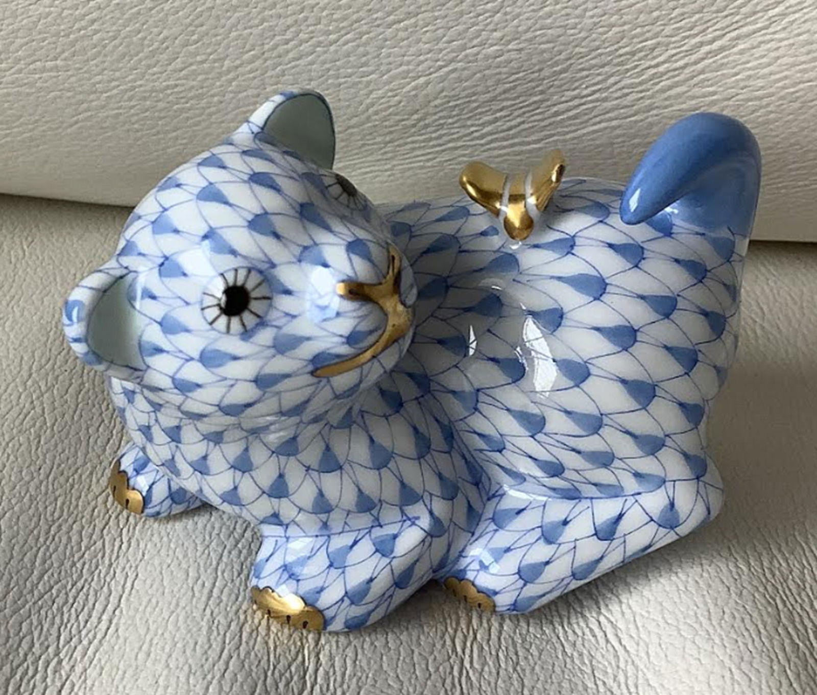 Herend Signed Porcelain Blue Fishnet Tiger Figurine Made in Hungary (1 of 5)