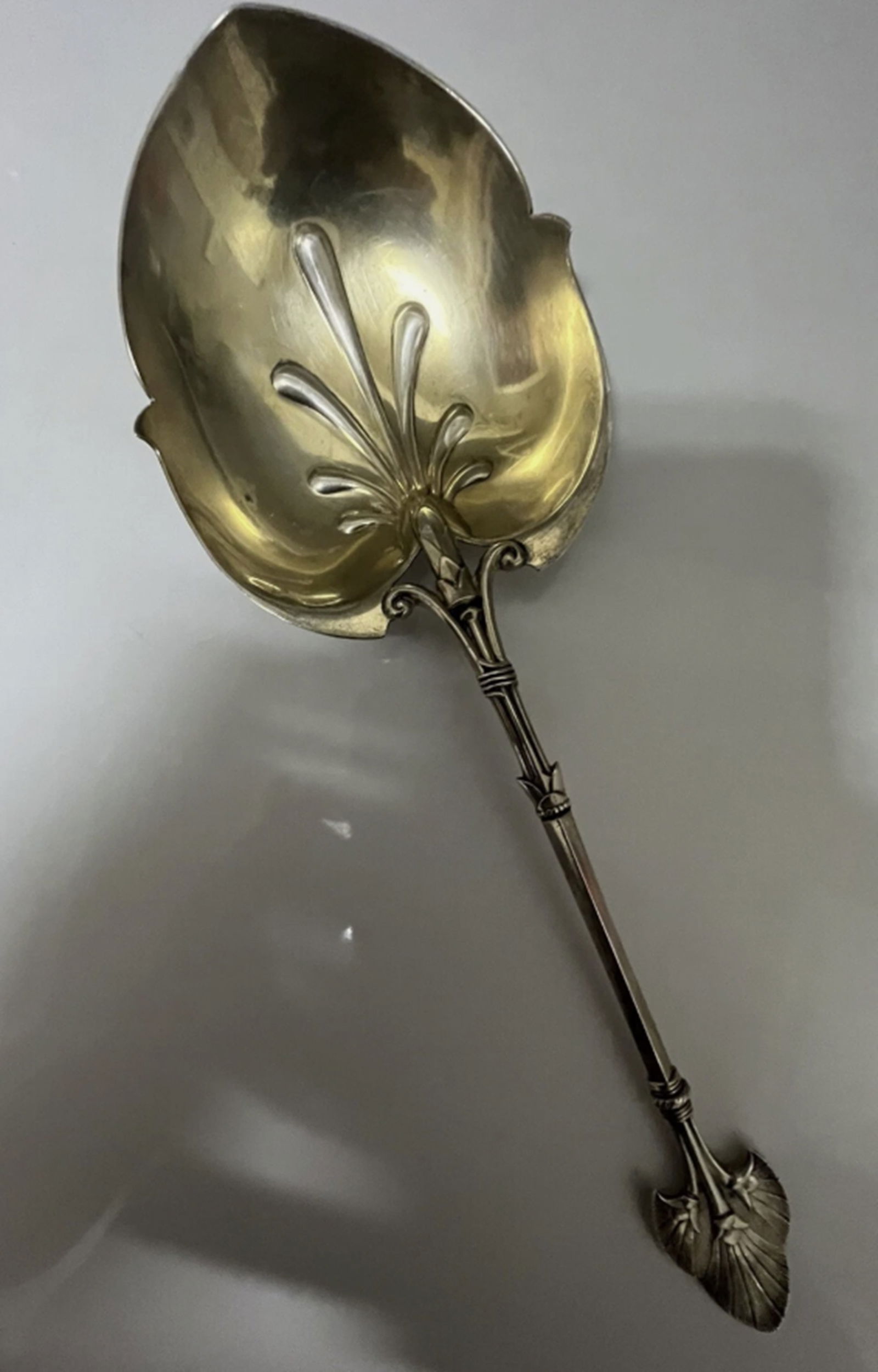 Gorham Lotus Sterling Silver Salad Serving /Berry Spoon Extraordinary Detail (1 of 6)