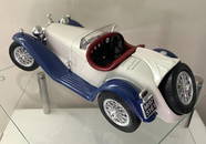 B Burago Alfa Romeo 2300 spider 1932 vehicle 9.5 inches long