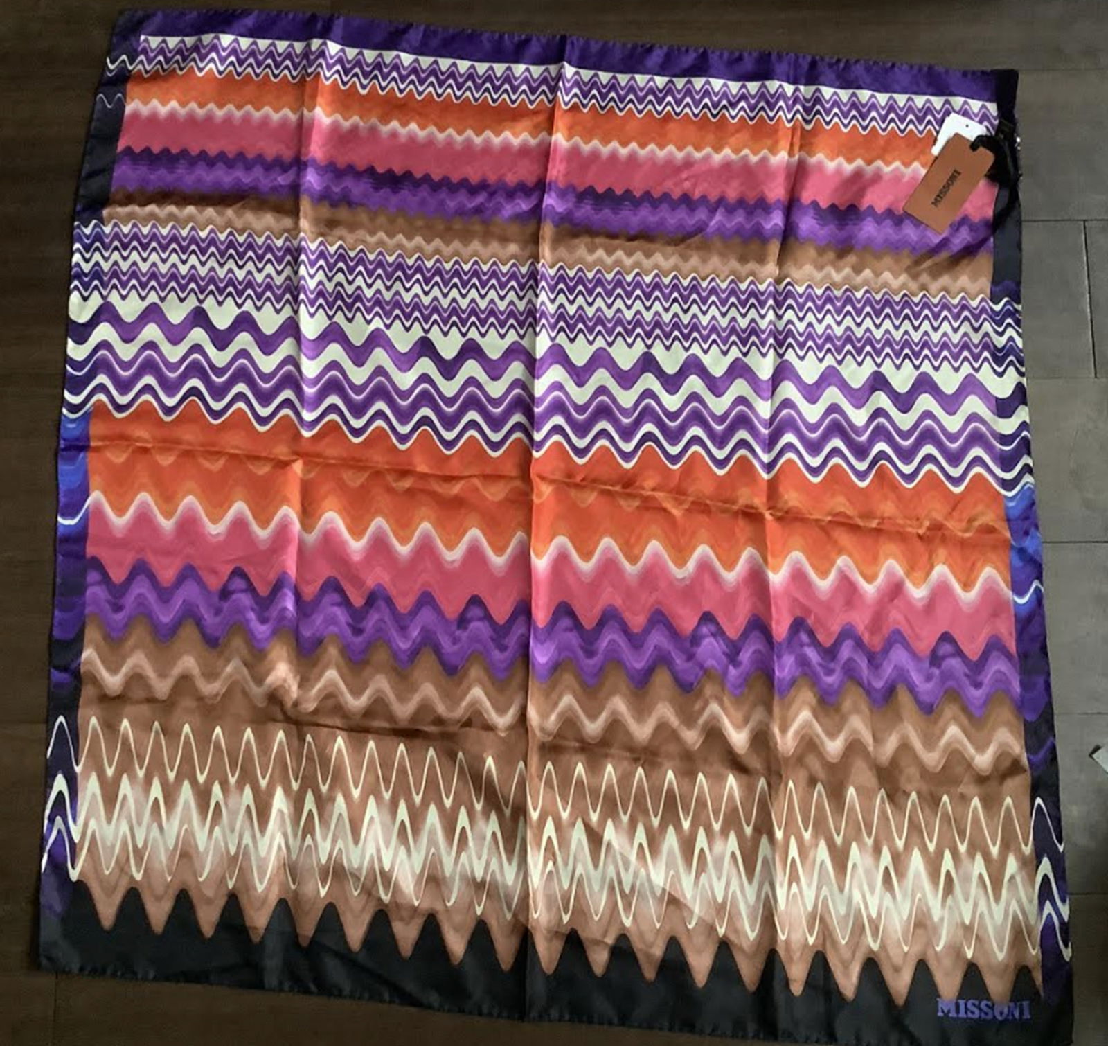 Missoni Silk Fashion Scarve Made in Italy With Tag: Missoni Silk Fashion Scarve Made in Italy. Measures approx 34 x 34 inches Great New Condtion!