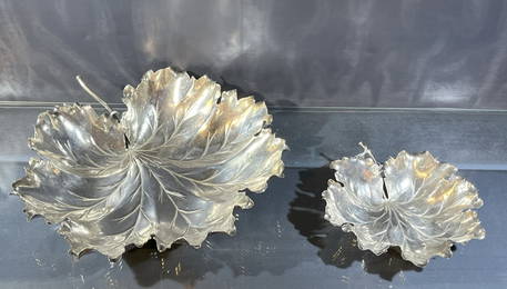 Buccellati Sterling Silver Pair of Leaves Bowls
