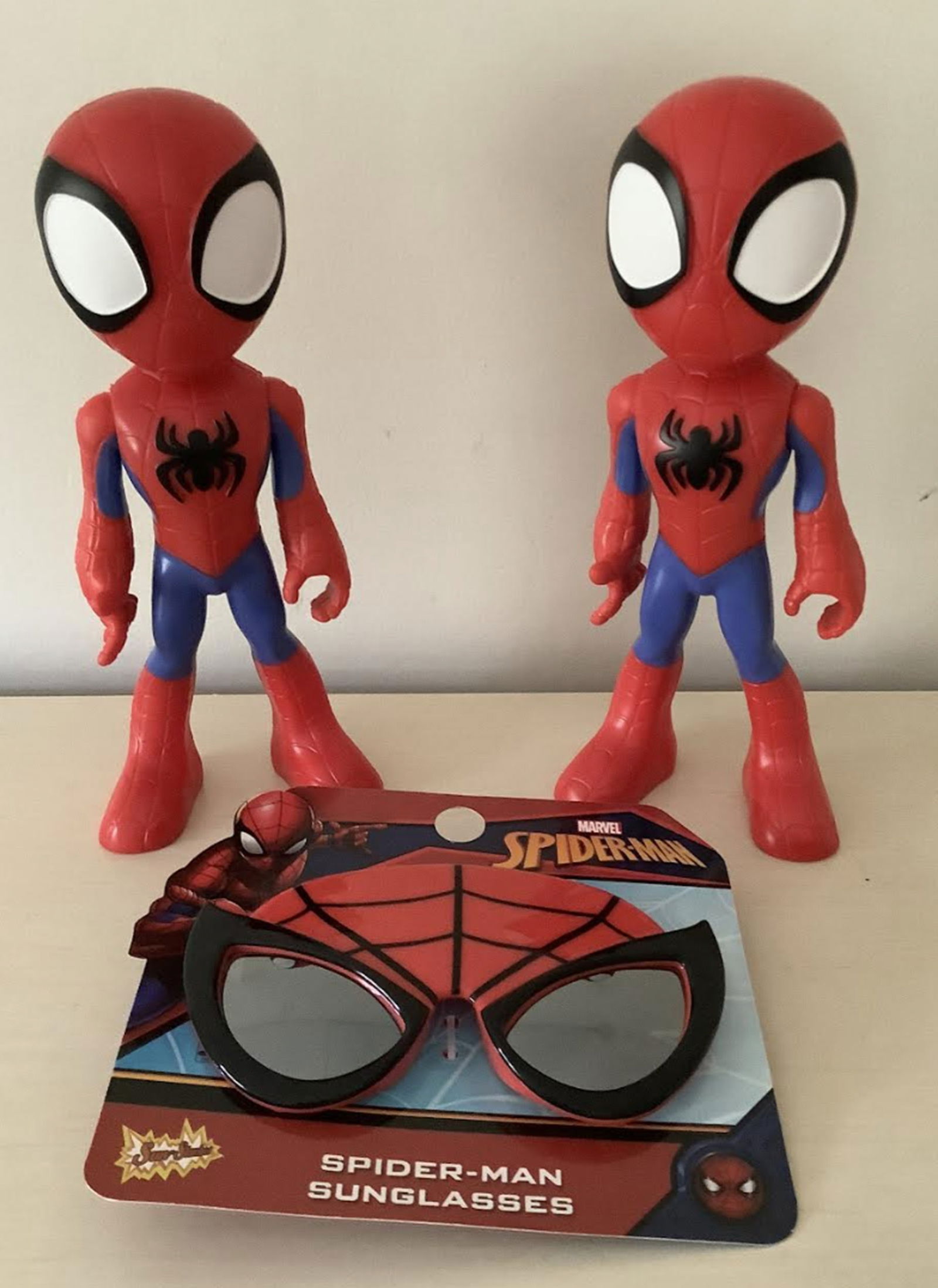 Marvel Spider-Man Pair By Disney Hasbro: Marvel Spider-Man Pair By Disney Hasbro Measures approx 9 inches tall