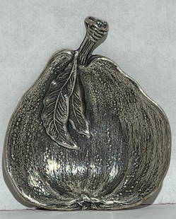 BUCCELLATI STERLING SILVER PEAR DISH MADE IN ITALY: BUCCELLATI STERLING SILVER PEAR DISH MADE IN ITALY- Brand : GIANMARIA BUCCELLATI- Era : 1970- Material : STERLING SILVER 925- Wide : 5 CM- Description : The objects designed by Gianmaria Buccellati ar