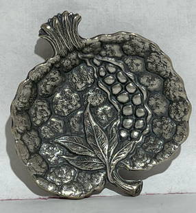 BUCCELLATI STERLING SILVER POMEGRANATE DISH MADE IN ITALY: BUCCELLATI STERLING SILVER POMEGRANATE DISH MADE IN ITALY- Brand : GIANMARIA BUCCELLATI- Era : 1970- Material : STERLING SILVER 925- Wide : 5 CM- Description : The objects designed by Gianmaria Buccel