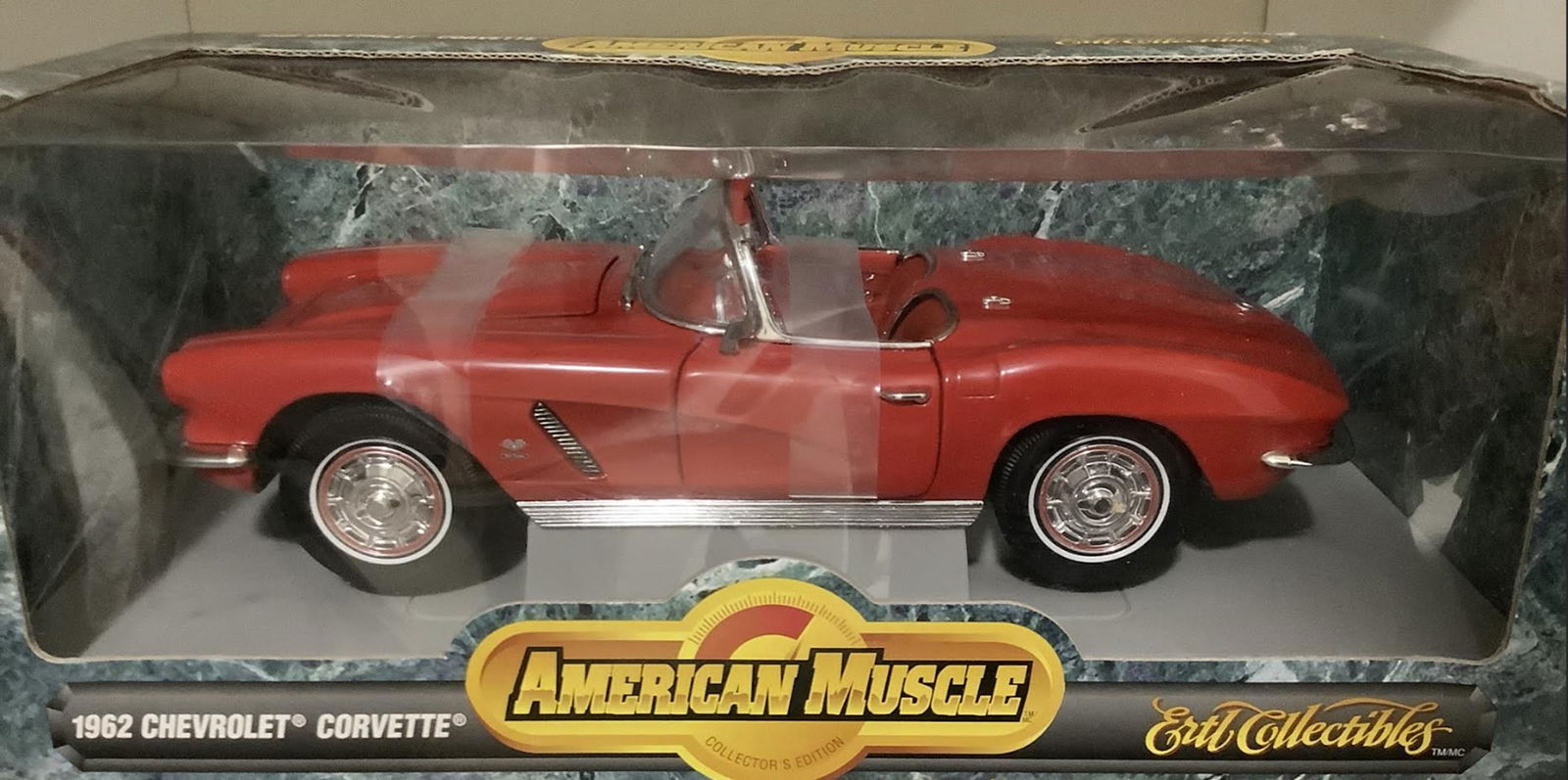 1962 Cheverolet corvette  Vehicle With Orig Box 1/18 Scale (1 of 5)