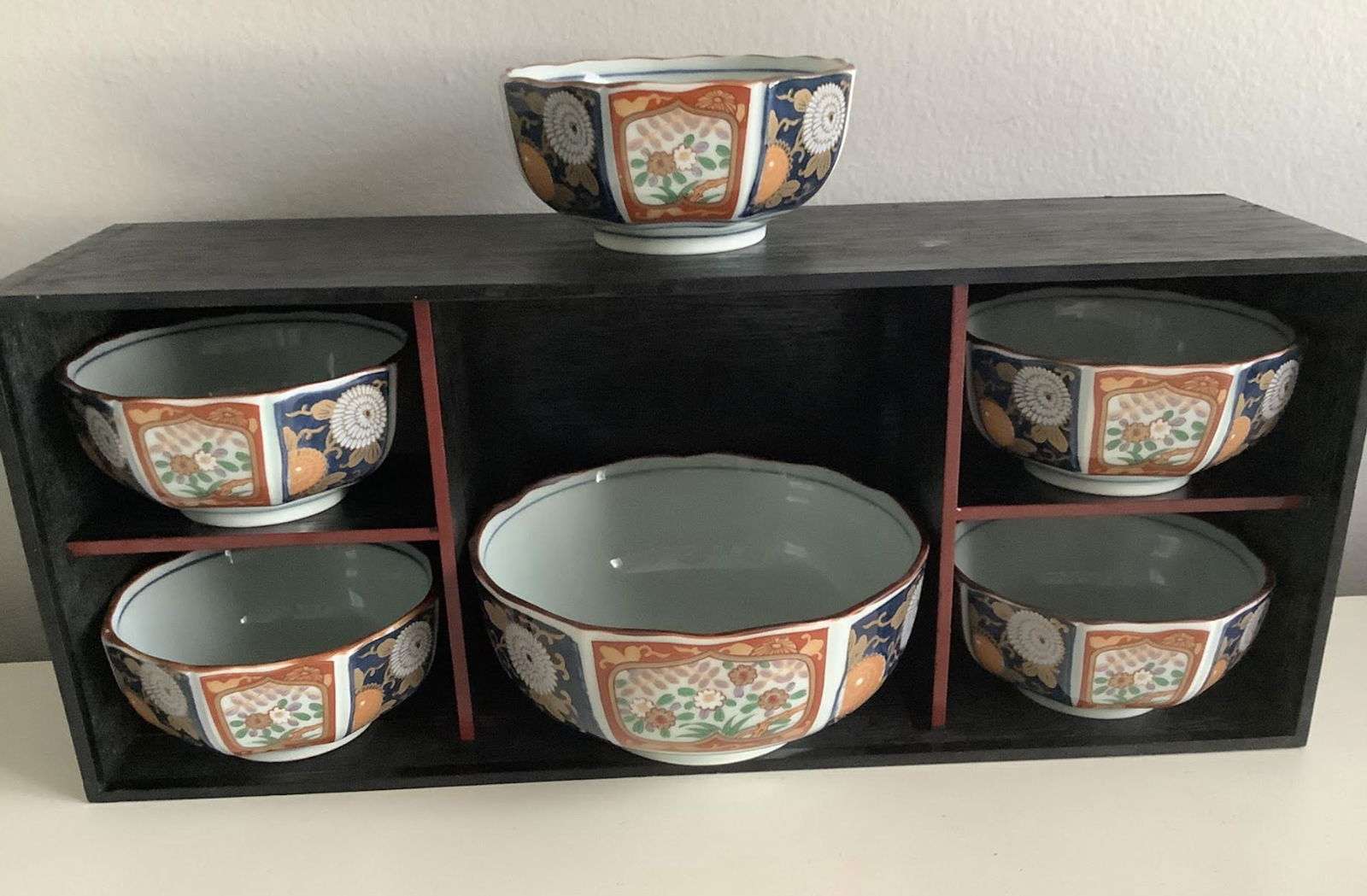 Arita Asian Set of  6 bowls With Wooden Crate (1 of 5)