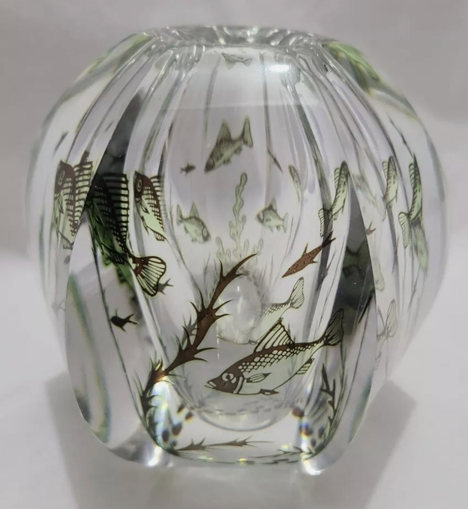 Edward Hald Orrefors Studio Art Glass Graal 5" Hexagonal Fish bowl Vase: Edward Hald Orrefors Studio Art Glass Graal 5" Hexagonal Fish bowl Vase. No Chips or Cracks. Orrefors Sweden Crystal Graal vase, signed Edward Hald. This type vase was designed by Edward Hald around 1