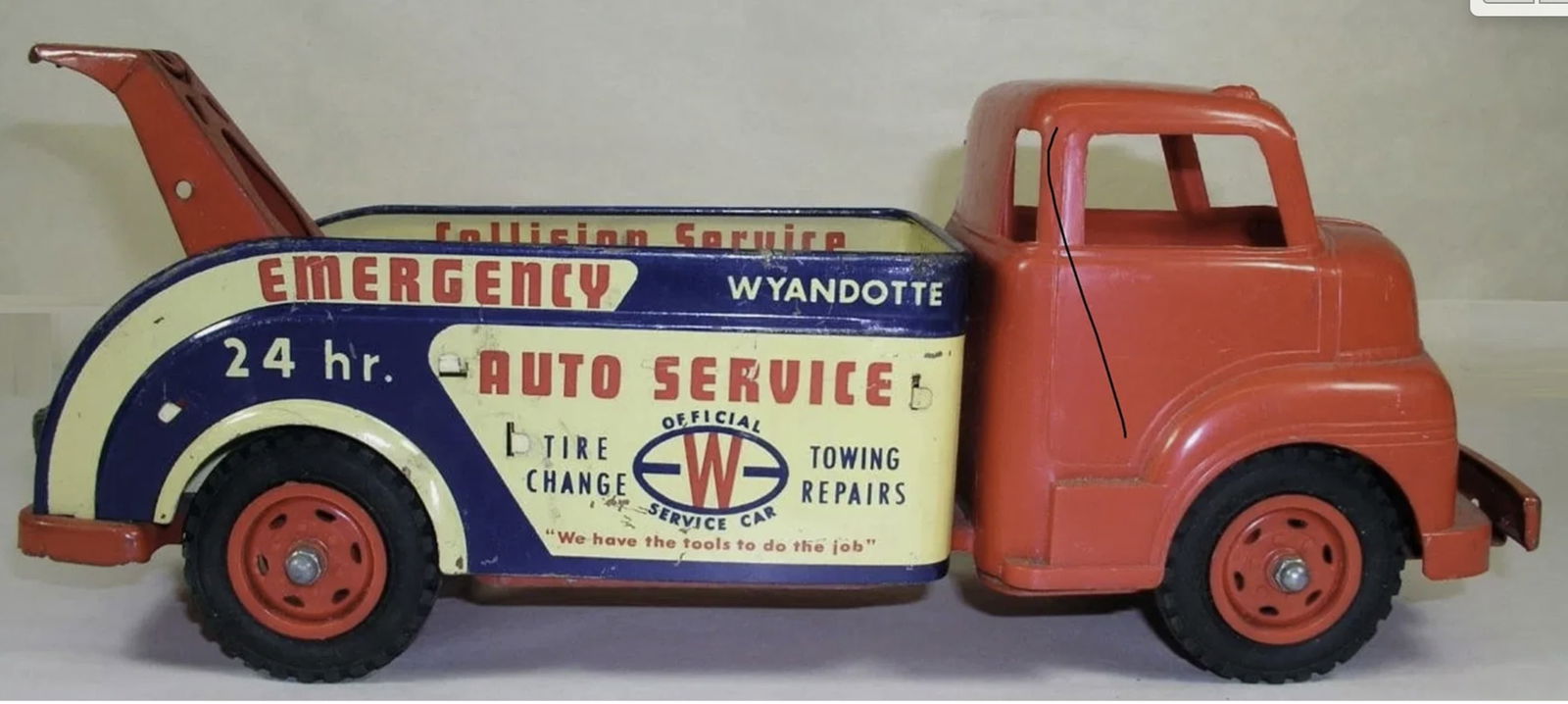 Wyandotte Emergency Auto Service Wrecker Toy Truck Toy (1 of 7)
