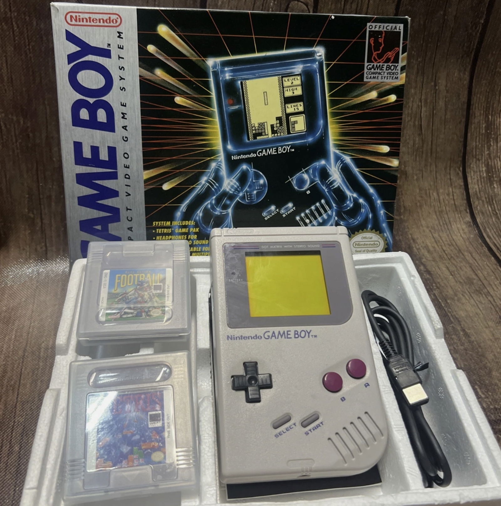 Nintendon Game Boy With Original Box And Accessories (1 of 5)