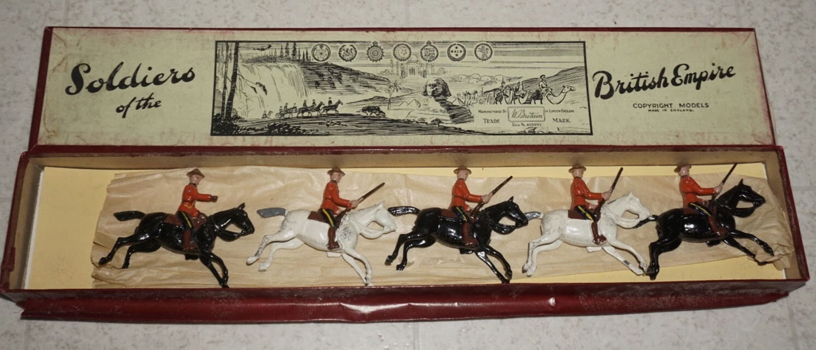 BRITAINS TOY SOLDIERS  PRE-WAR #1349 NORTH WEST MOUNTED POLICE WITH BOX Made in England (1 of 7)