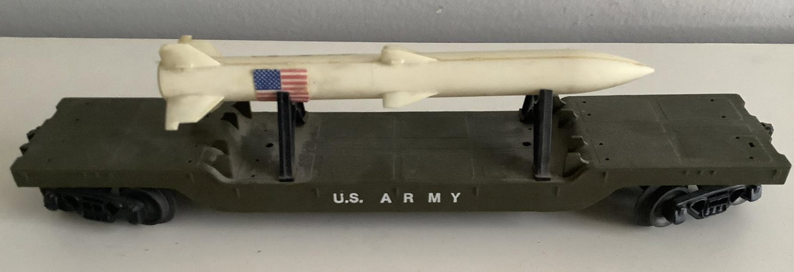Williams Electric TrainsU.S. Army Missle Car, O Gauge: Williams Electric Trains U.S. Army Missle Car, O Gauge, Originally A Kusan Design, Made In Columbia Maryland Measures approx 11 inches long