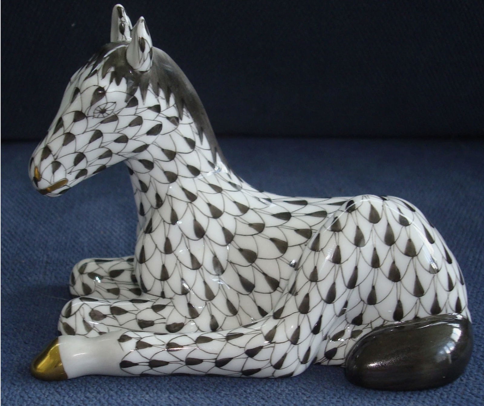 Herend Signed Black Porcelain Fishnet Chevel Horse Made in Hungary (1 of 5)