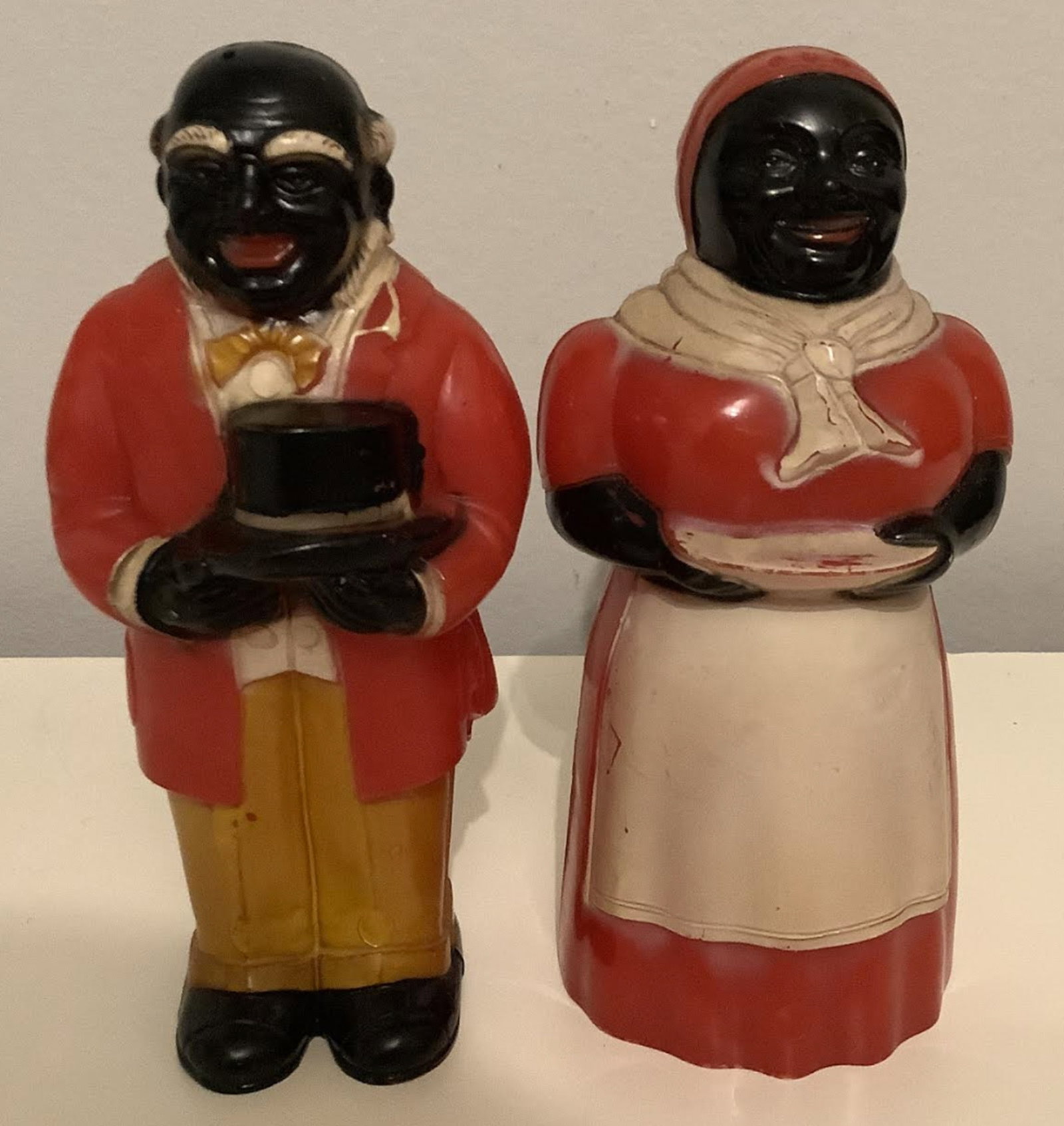Black Americana Aunt Jemima And Uncle Mose Salt and Pepper Shakers: Black Americana Aunt Jemima And Uncle Mose Salt and Pepper Shakers. Measures approx 5 inches tall.