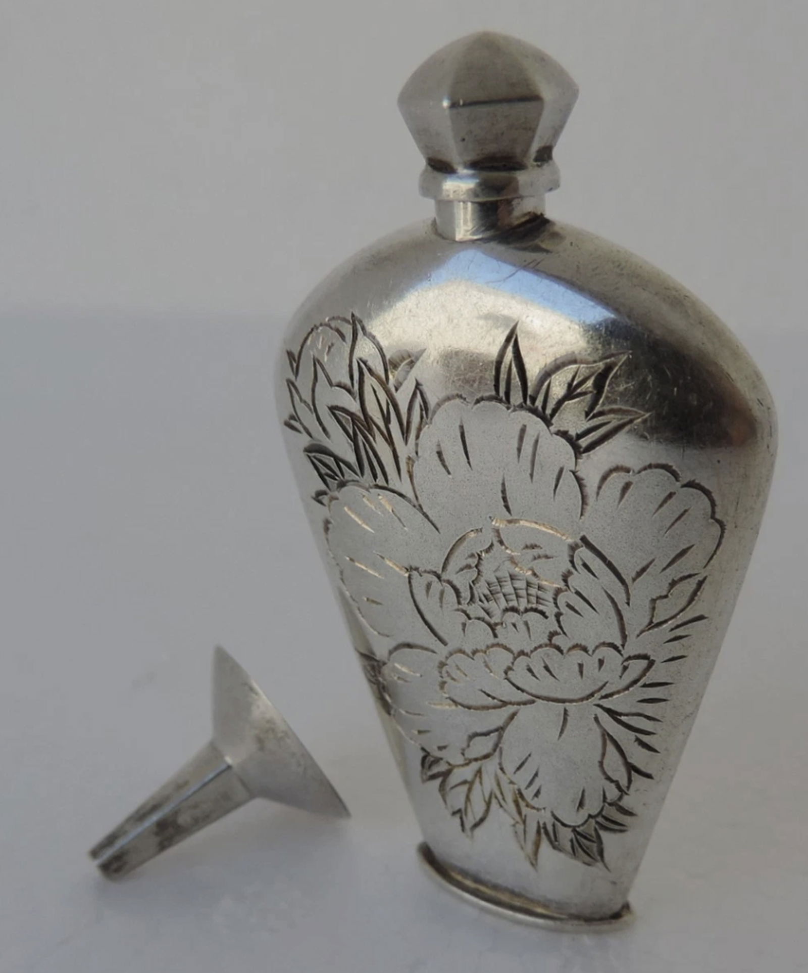 JAPANESE STERLING SILVER Mitsukashi 950 PERFUME BOTTLE WITH ORIG BOX (1 of 7)