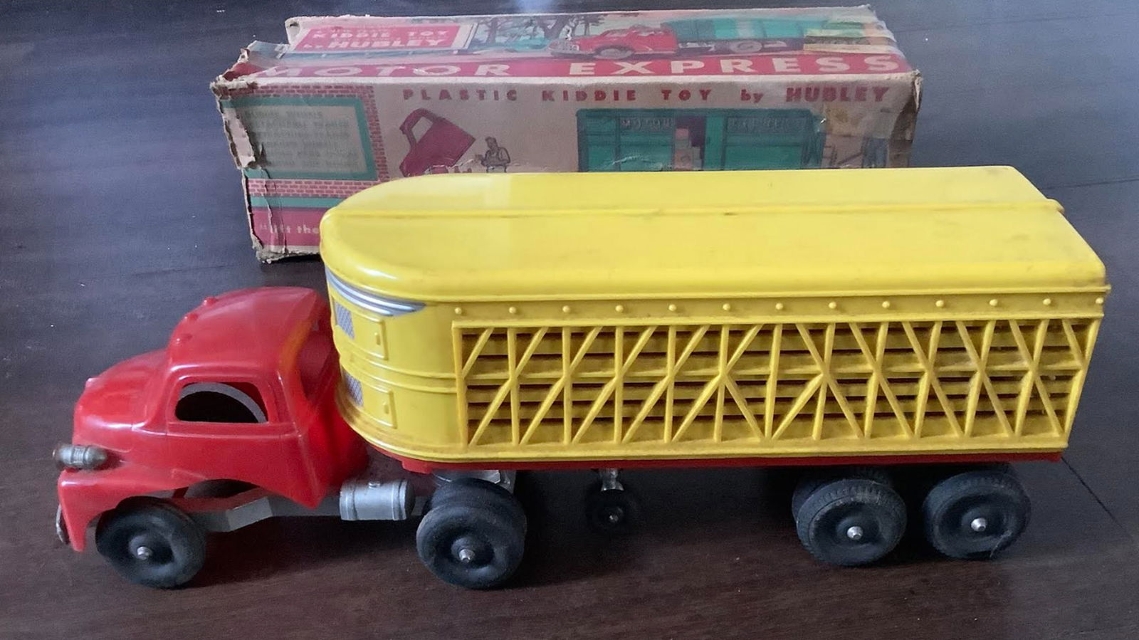 Hubley Kiddie Toy Truck Cattle Truck With Orig Box 1950: Hubley Kiddie Toy Truck Cattle Truck With Orig Box.