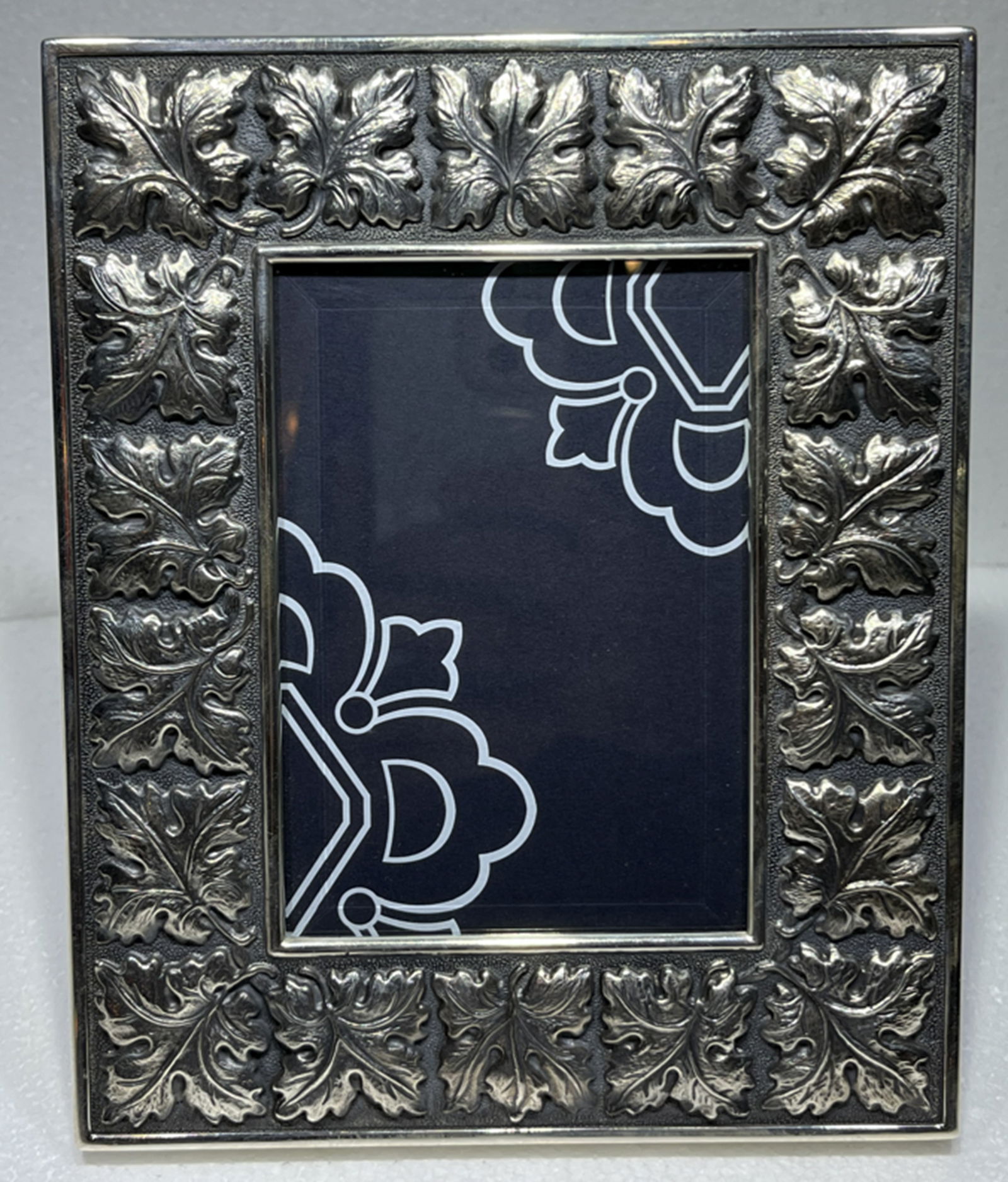 BUCCELLATI STERLING SILVER  SIGNED SMALL PHOTO FRAME – LEAF WITH ORIG BOX (1 of 7)