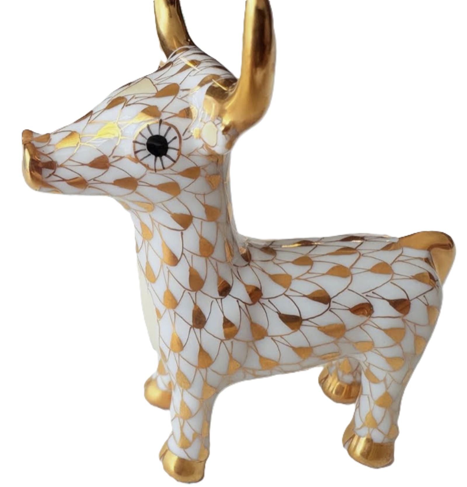 Herend Signed Porcelain Gold Fishnet Calf Figurine With 24kt Gold Accents Made in Hungary: Herend Signed Porcelain Gold Fishnet Calf With 24kt Gold Accents Made in Hungary Measures approx Width: approx.Width: approx. 2.8"Height: approx. 3.1" No chips or Cracks present
