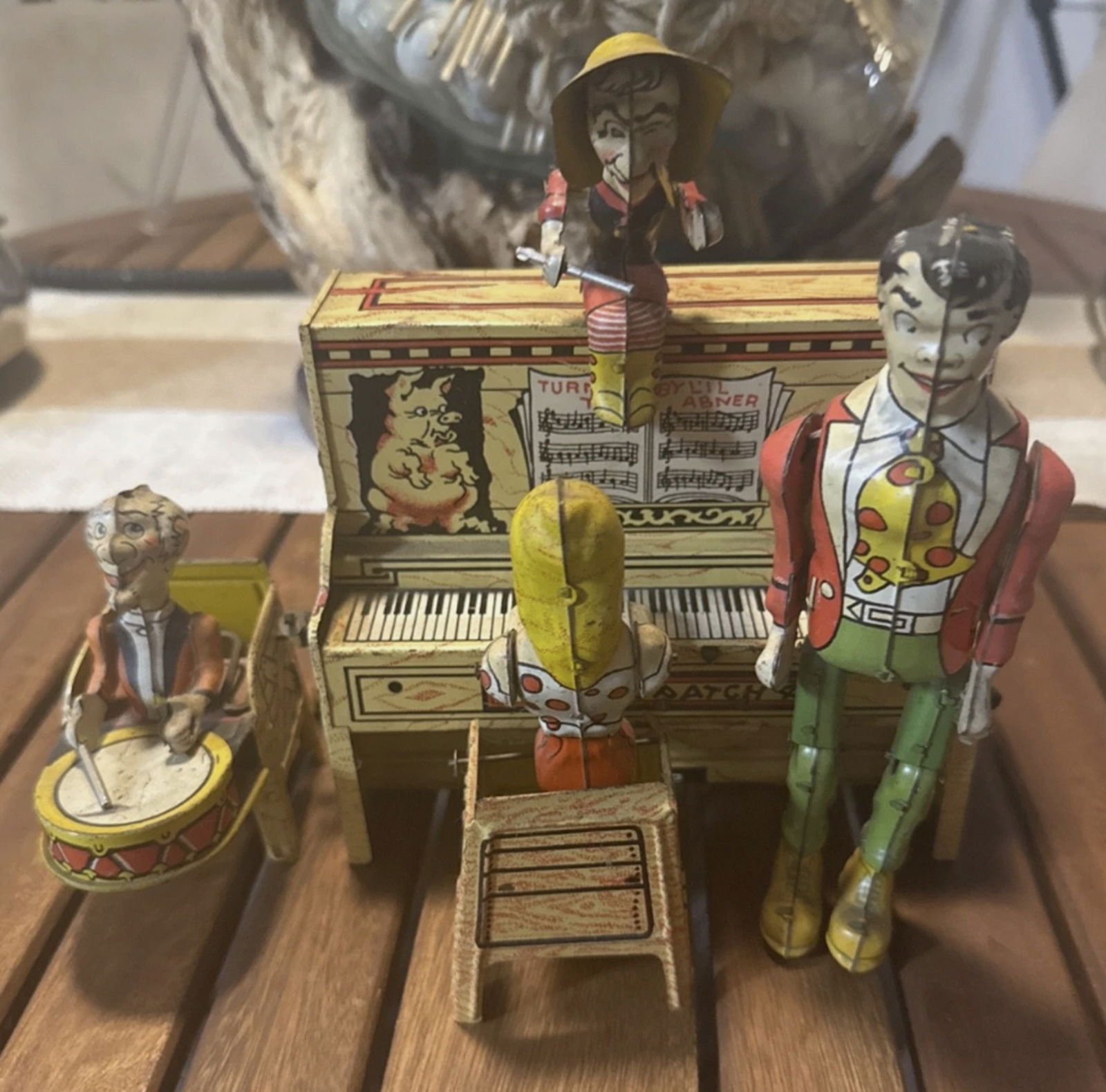 Lil Abner Tin Litho Wind Up Works: Lil Abner Tin Litho Wind Up Works