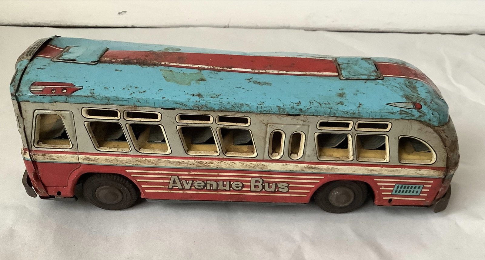 Yonezawa Japanese Friction Avenue Bus: Yonezawa Japanese Friction Avenue Bus Measures approx 9 inches long 2.5 inches high