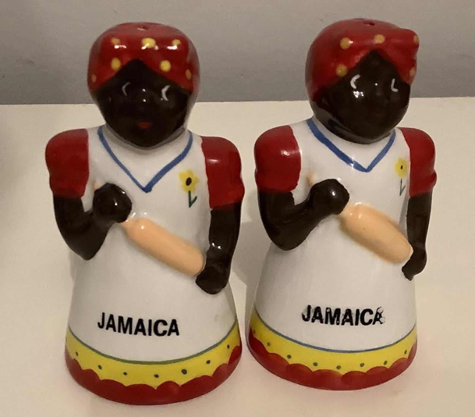 Black Americana Era Salt and Pepper Shakers: Black Americana Era Salt and Pepper Shakers Measures approx 3.5 inches tall no chips or cracks present