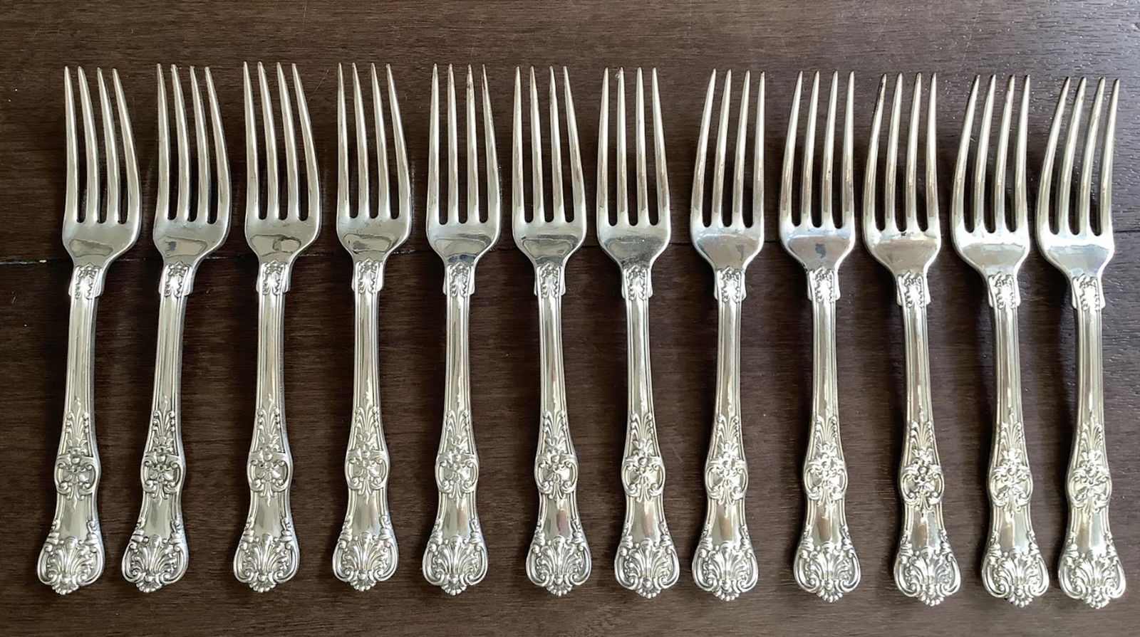 Tiffany & Co Sterling Silver English King Forks of 12: Tiffany & Co Sterling Silver English King Forks Set of 12 With Pouch. Measusres approx 7 inches .no monogram No Chips Dents or dings