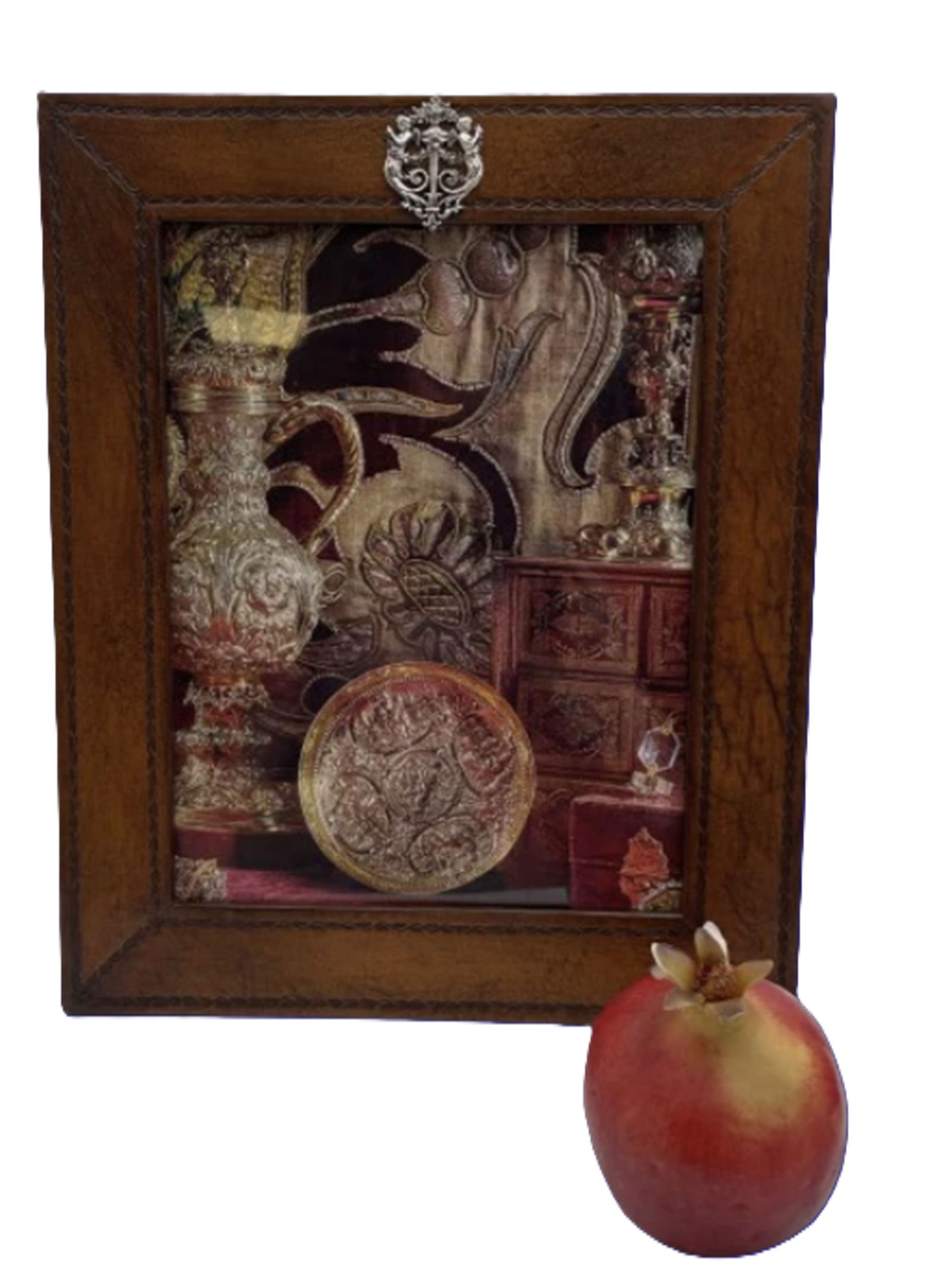 William Scott Leather & Sterling Silver Picture Frame with Putti Motifs: William Scott Leather & Sterling Silver Picture Frame with Putti Motifs William Scott leather picture frame with an applied sterling silver motif depicting putti and floral motifs. It measures 12'' by