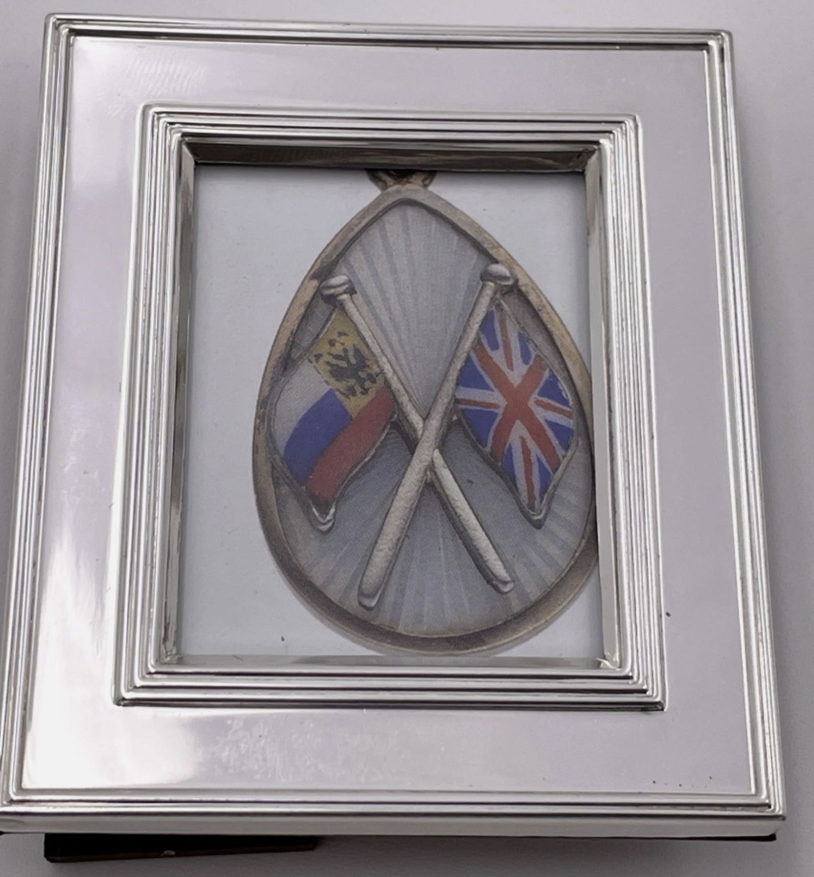 Christofle Silverplate Picture Frame Circa 1970s in New Condition: Christofle Silverplate Picture Frame Circa 1970s in New Condition. The Christofle company was founded in 1830 by Charles Christofle. Born into a family of Parisian industrialists specializing in preci