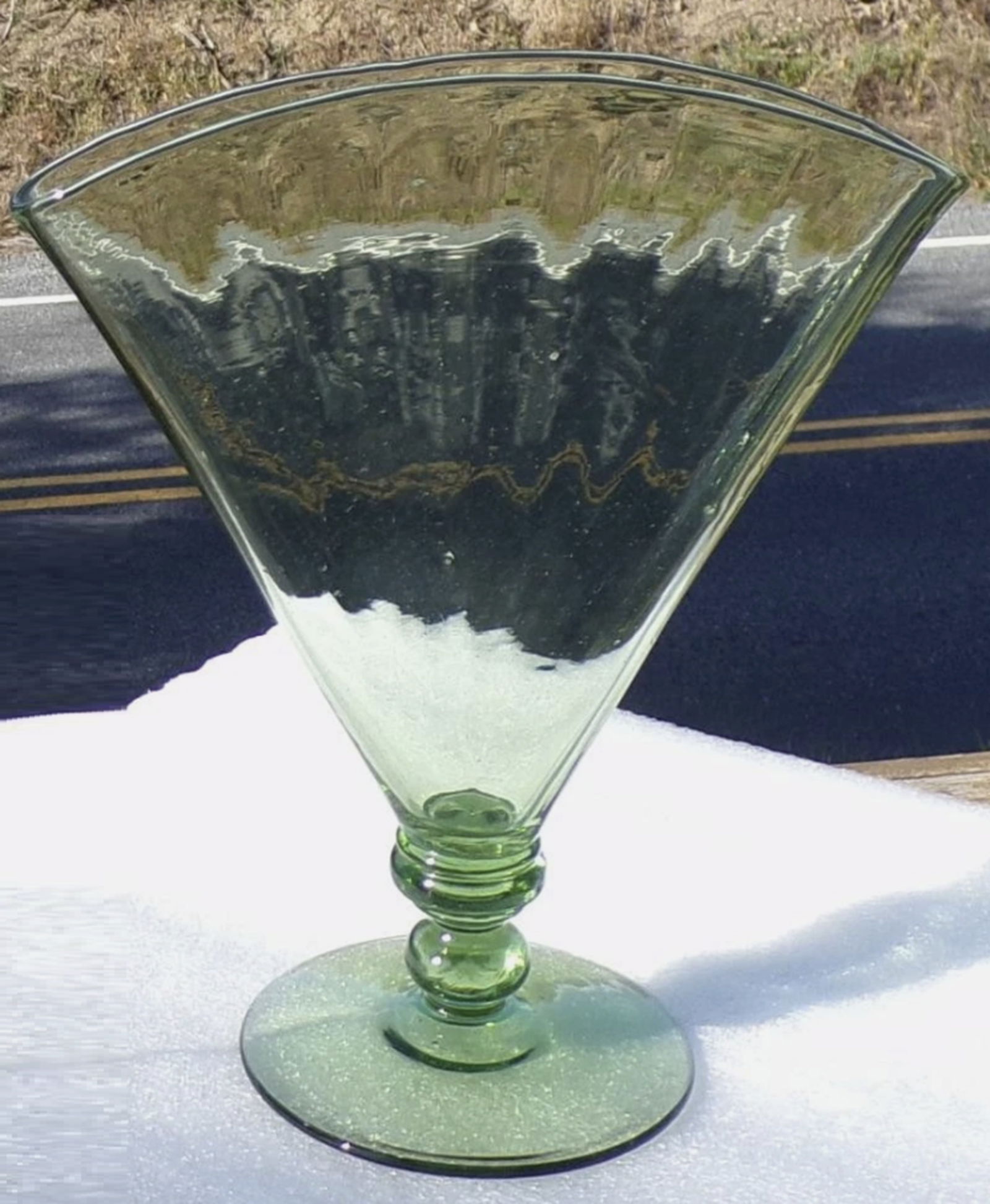 STEUBEN ART GLASS Green Fan Vase (1 of 5)