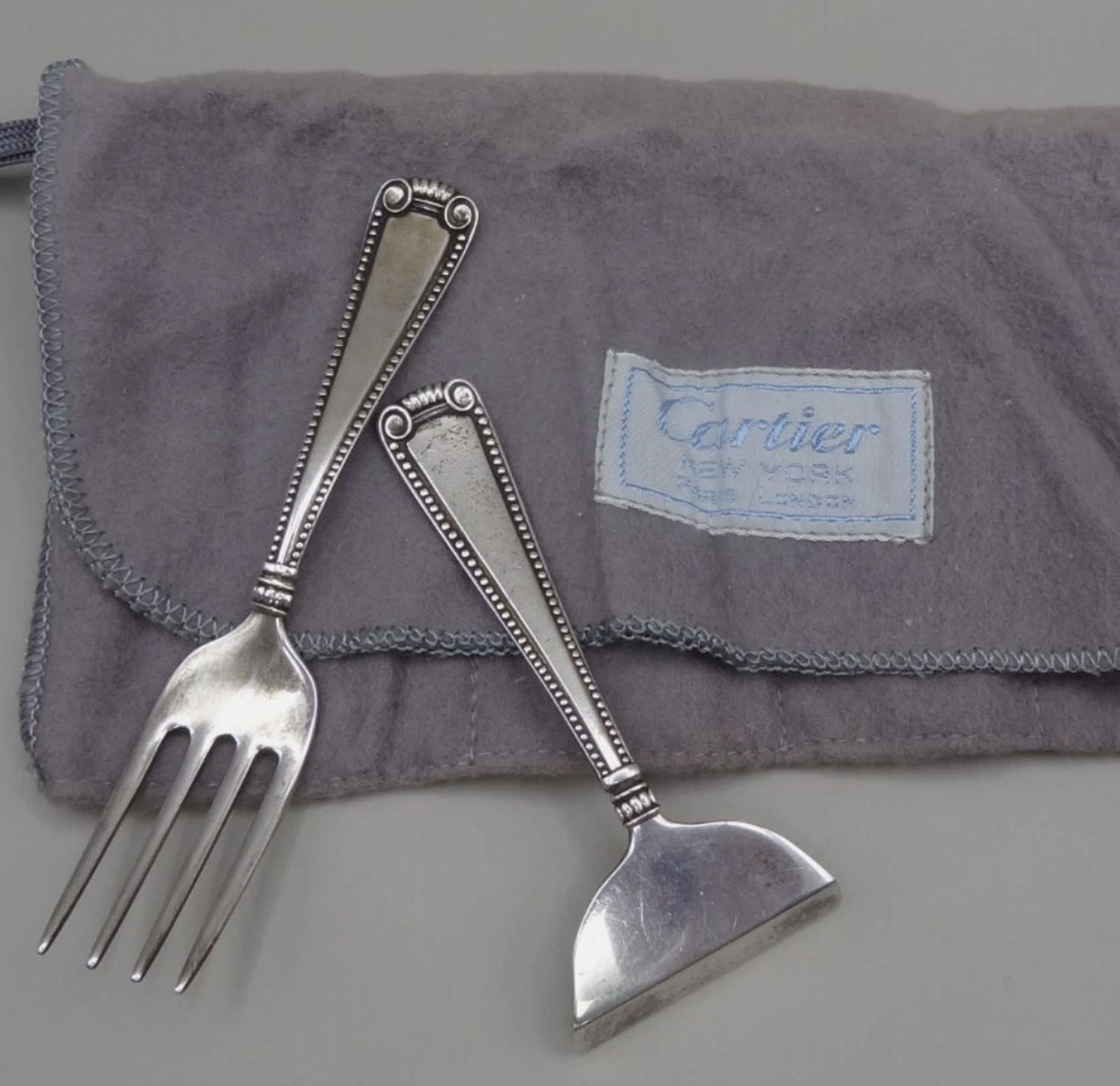 Cartier Sterling Silver Scroll & Bead  Child Fork and Food Pusher Flatware With Orig Pouch (1 of 5)