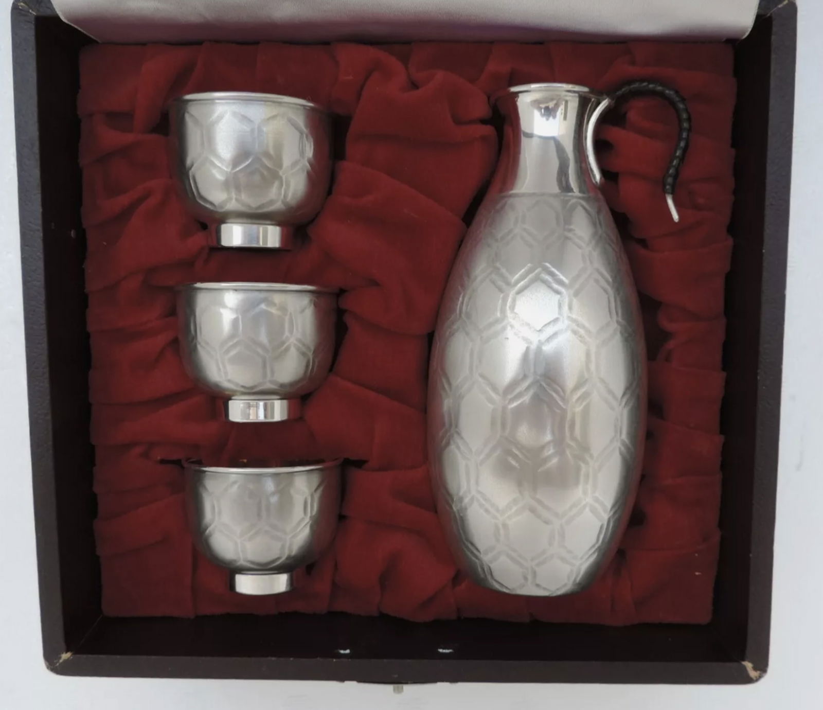 JAPANESE STERLING SILVER SAKE DECANTER 3 CUP SET  BY YAMAZAKI (1 of 8)