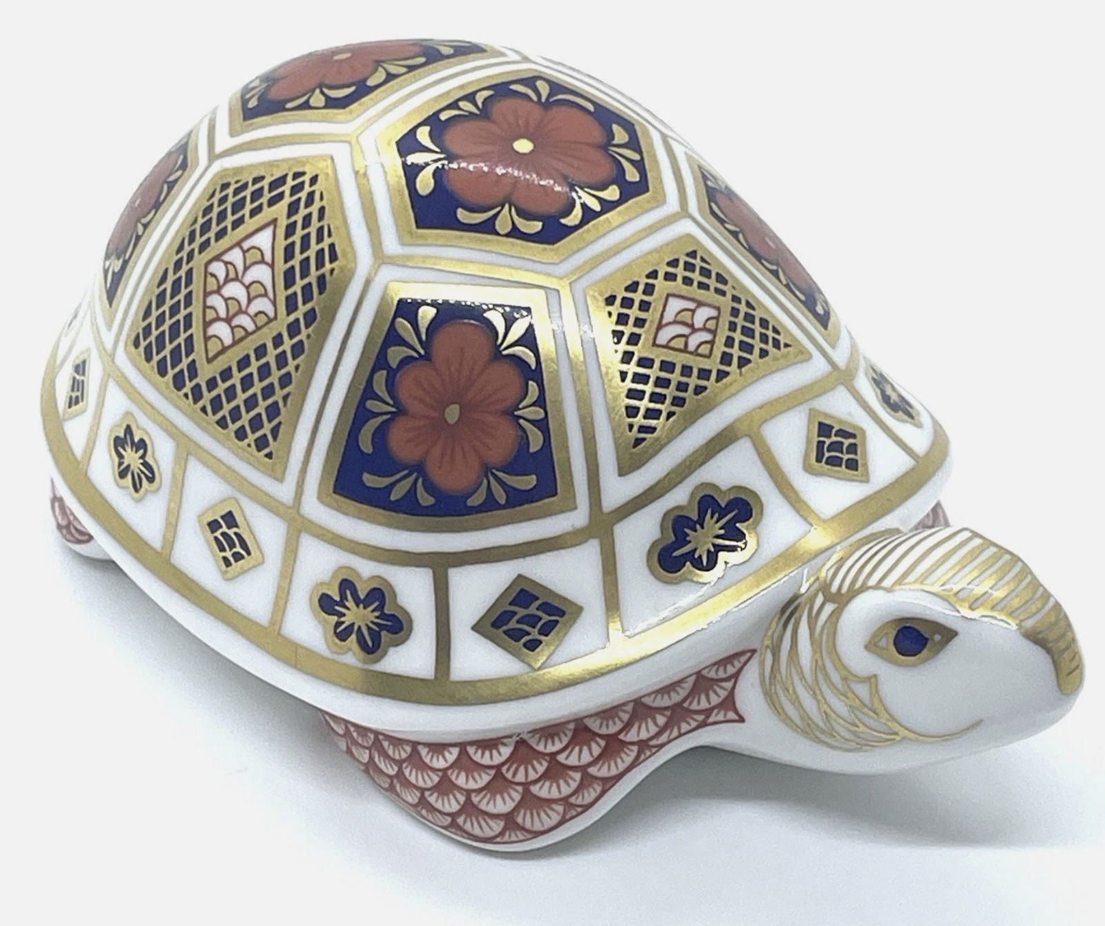 Royal Crown Derby Imari Turtle Paperweight Figurine: Royal Crown Derby Imari Turtle Paperweight Figurine. Imari decorated turtle figurine style paperweight made by Royal Crown Derby fine bone china of England. This has the Royal Crown Derby mark on the
