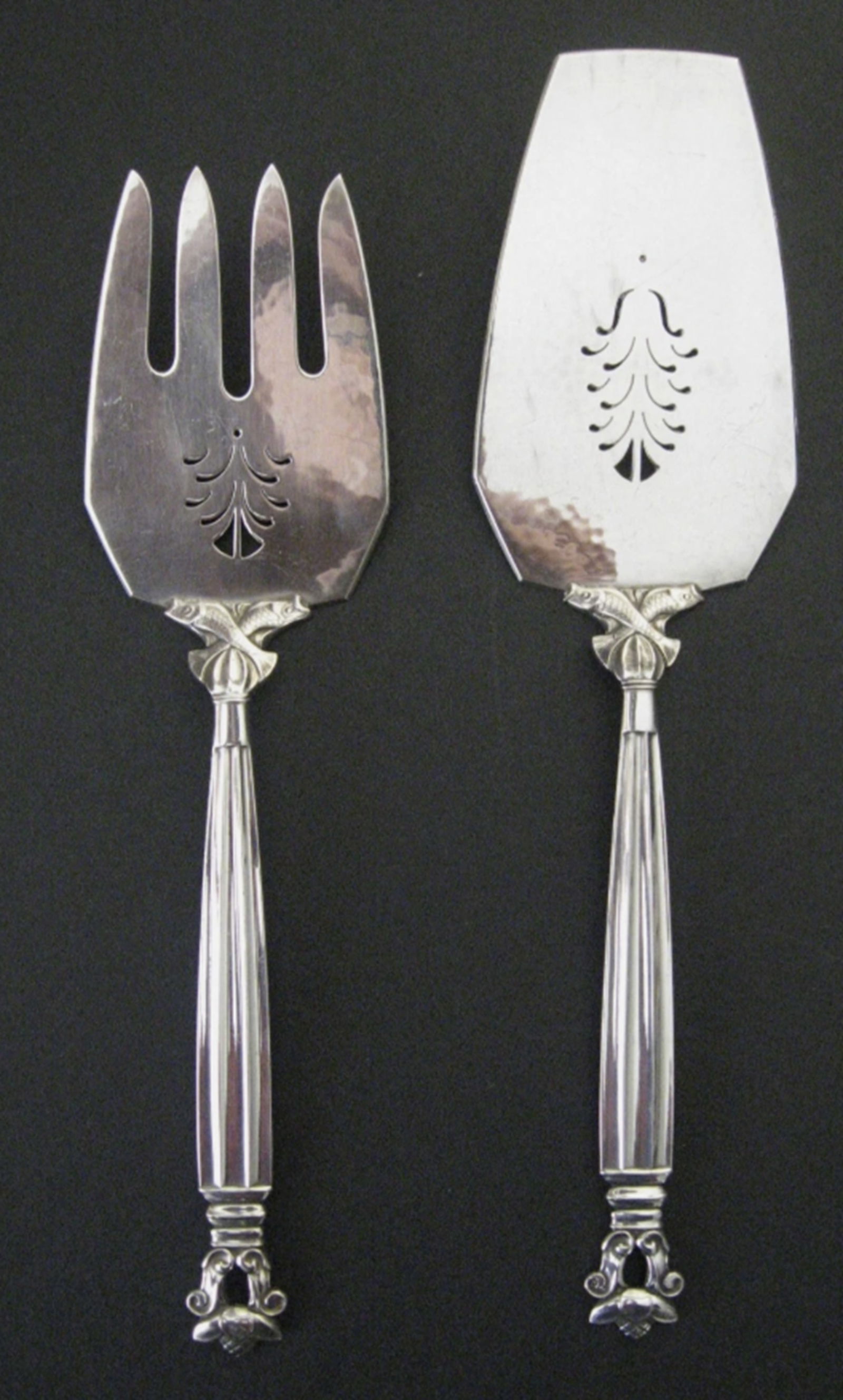 Georg Jensen Sterling Silver ACORN Fish Service Set Made in Denmark: Georg Jensen Sterling Silver ACORN Fish Service Set Made in Denmark12 dinner forks - 7 1/2" fish serving blade - 10 1/2"