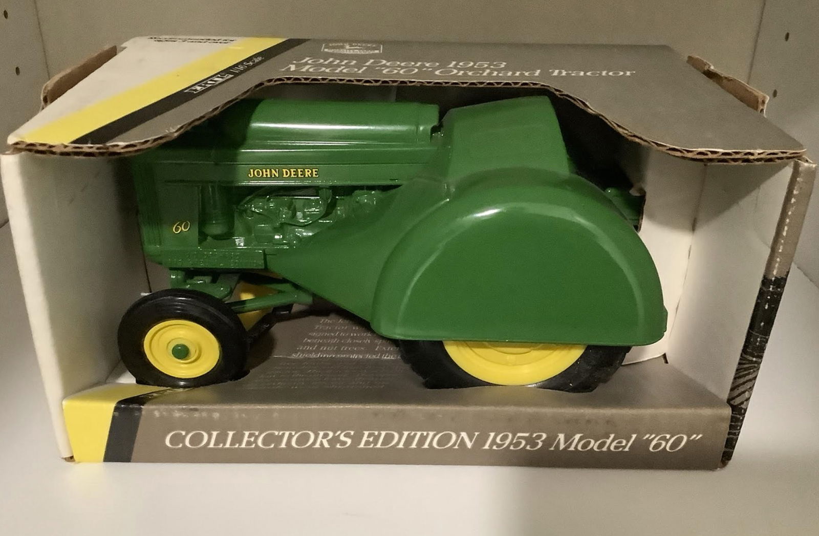 John Deere 1953 Model 60 Orchard Tractor 1/16 Scale (1 of 5)