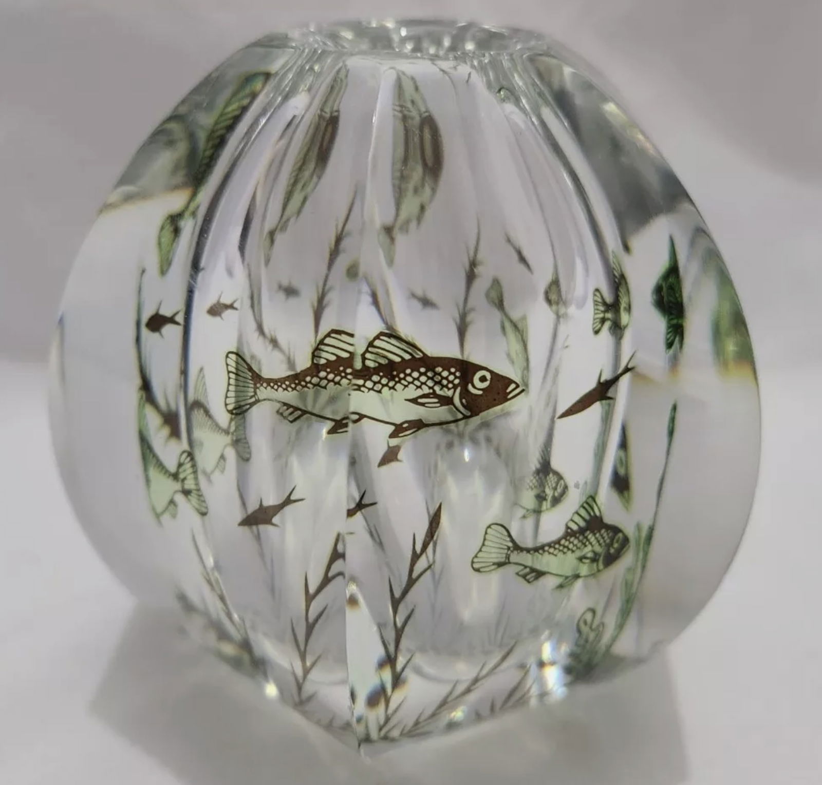 Edward Hald Orrefors Studio Art Glass Graal 5" Hexagonal Fish bowl Vase: Edward Hald Orrefors Studio Art Glass Graal 5" Hexagonal Fish bowl Vase. No Chips or Cracks. Orrefors Sweden Crystal Graal vase, signed Edward Hald. This type vase was designed by Edward Hald around 1