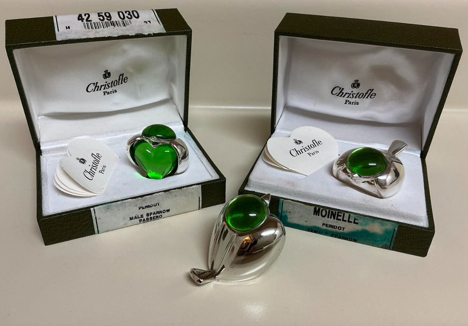 Christofle Lumiere Silver Plate Set of 3 Sparrows Made in France: Christofle Lumiere Silver Plate Set of 3 Sparrows Made in France. Set of 3 Christofle Sparrows in Peridot green color. Consists of Peridot Male Sparrow Passero Spatz Gorrion and the other is the