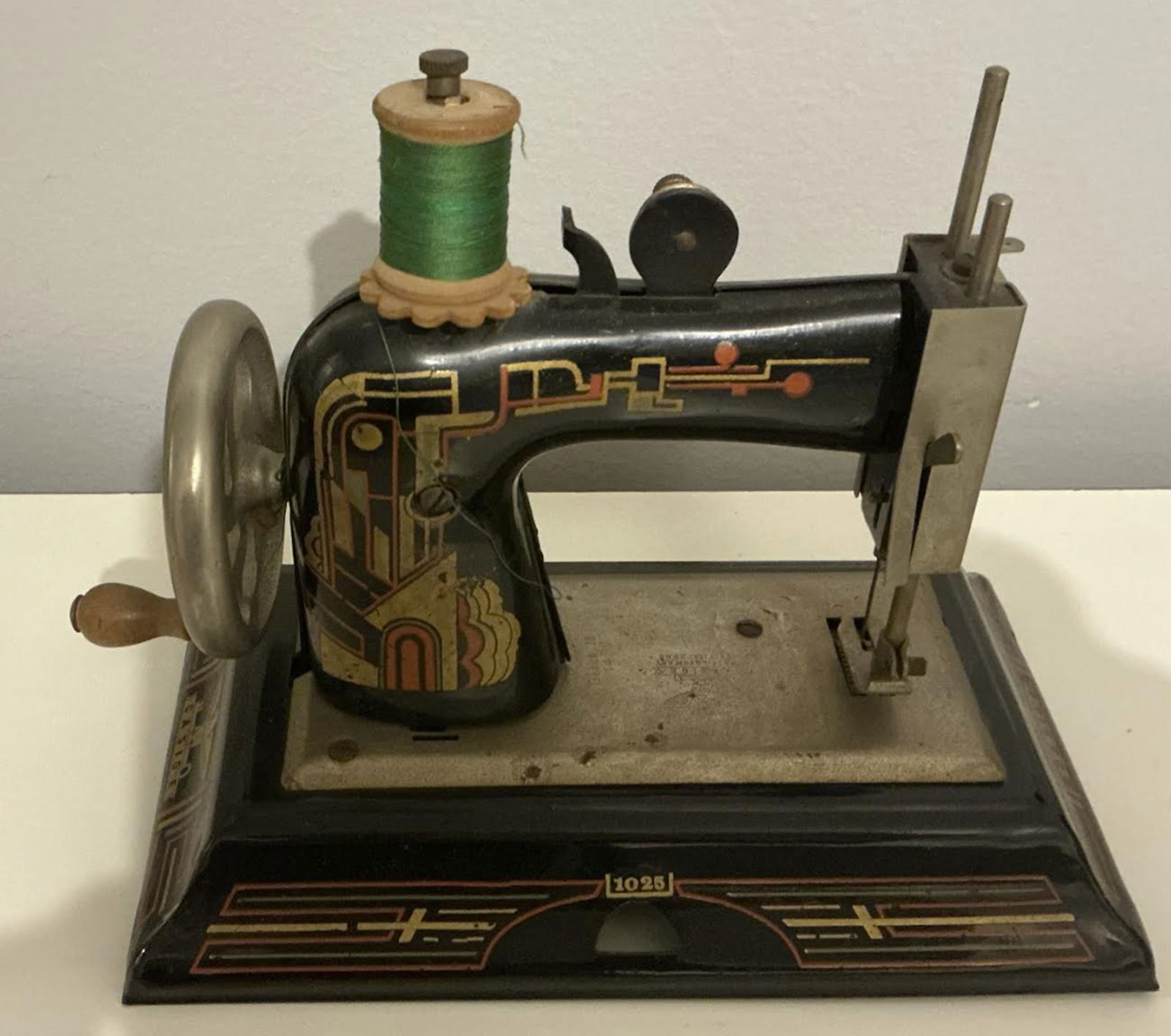 Casige Toy Sewing Machine (Made In Germany/British Zone) Deco Design (1 of 6)
