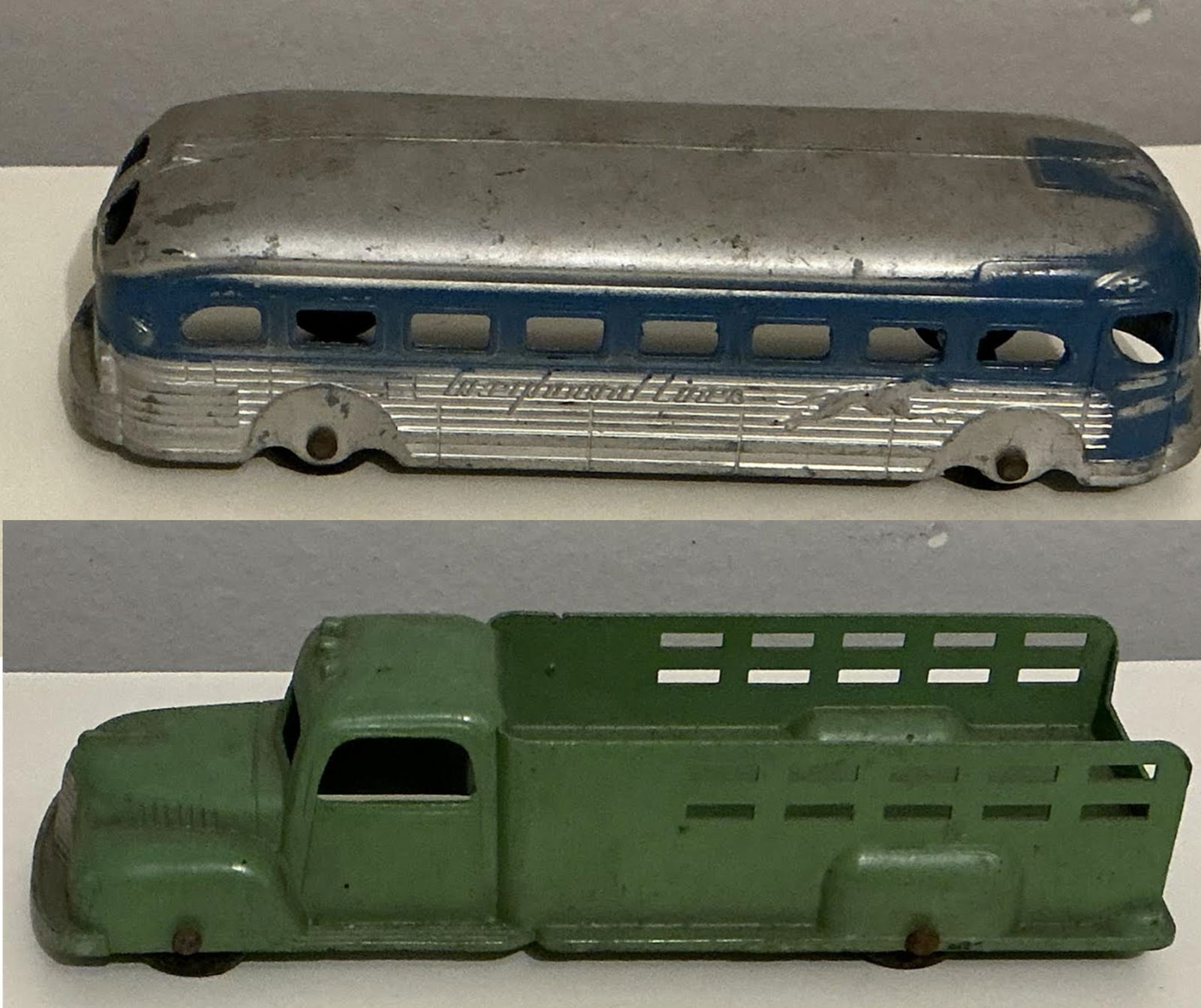 Tootsietoy Greyhound Bus (1 of 5)
