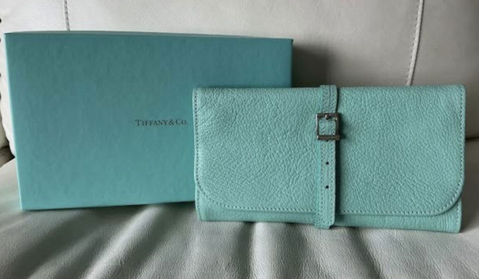 Tiffany And Co Travel Roll Leather Jewelry Case With Box: Tiffany And Co Travel Roll Leather Jewelry Case With Box. Measures approx 8 x 4 inches