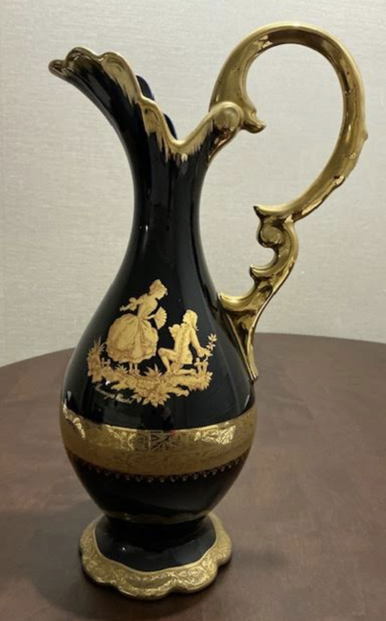 Limoges Castel France Signed Tall Porcelain Vase Urn With 22 Karat Gold accents: Limoges Castel France Signed Tall Porcelain Vase Urn With 22 Karat Gold accents . Measures approx 15 inches tall . This is a vintage Limoges Castel porcelain vase, handcrafted in France, featuring a d